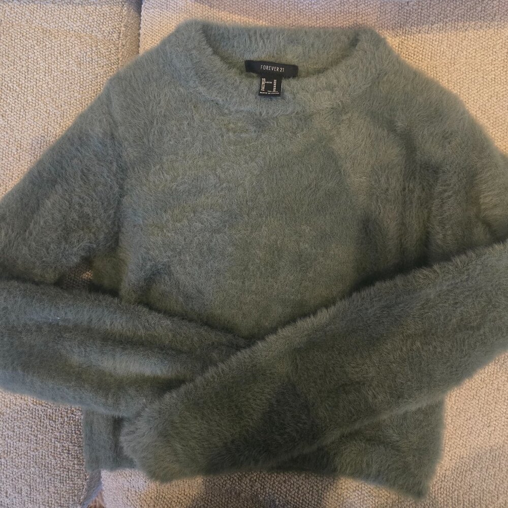 Macha green fluffy forever 21 sweater